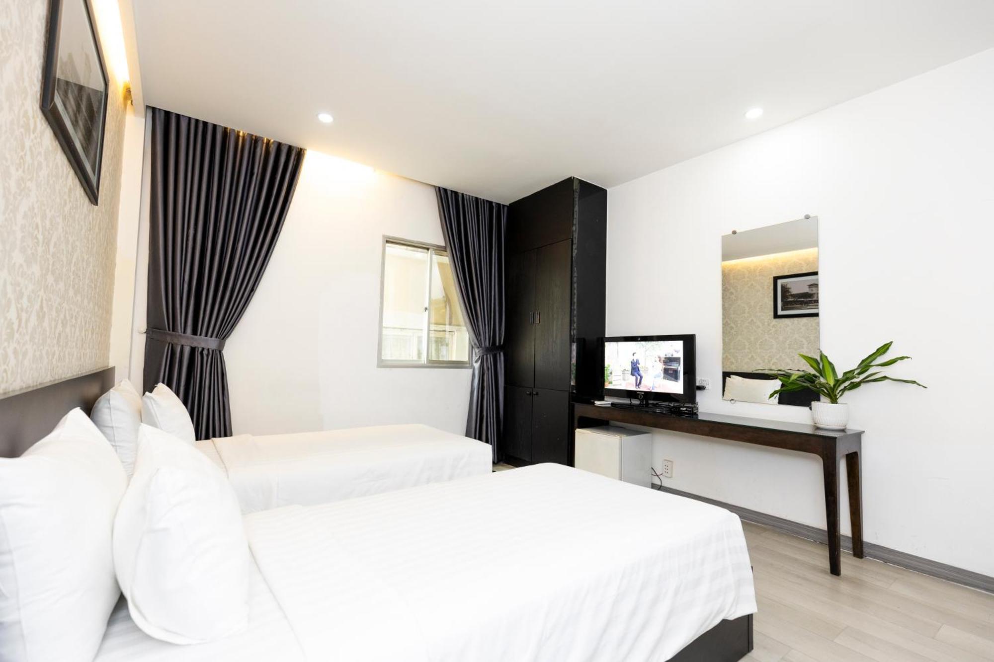 The One Premium Hotel Хошимин Екстериор снимка